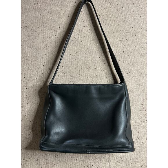 Vintage Coach Bleeker Shoulder Bag 9310 Glove Tanned Leather Classic 90s - Picture 1 of 10